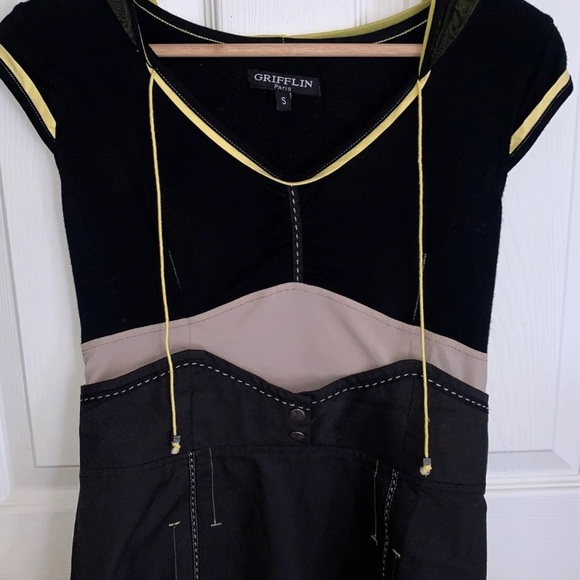 Grifflin Mesh Hooded Button Up Top - Picture 2 of 3